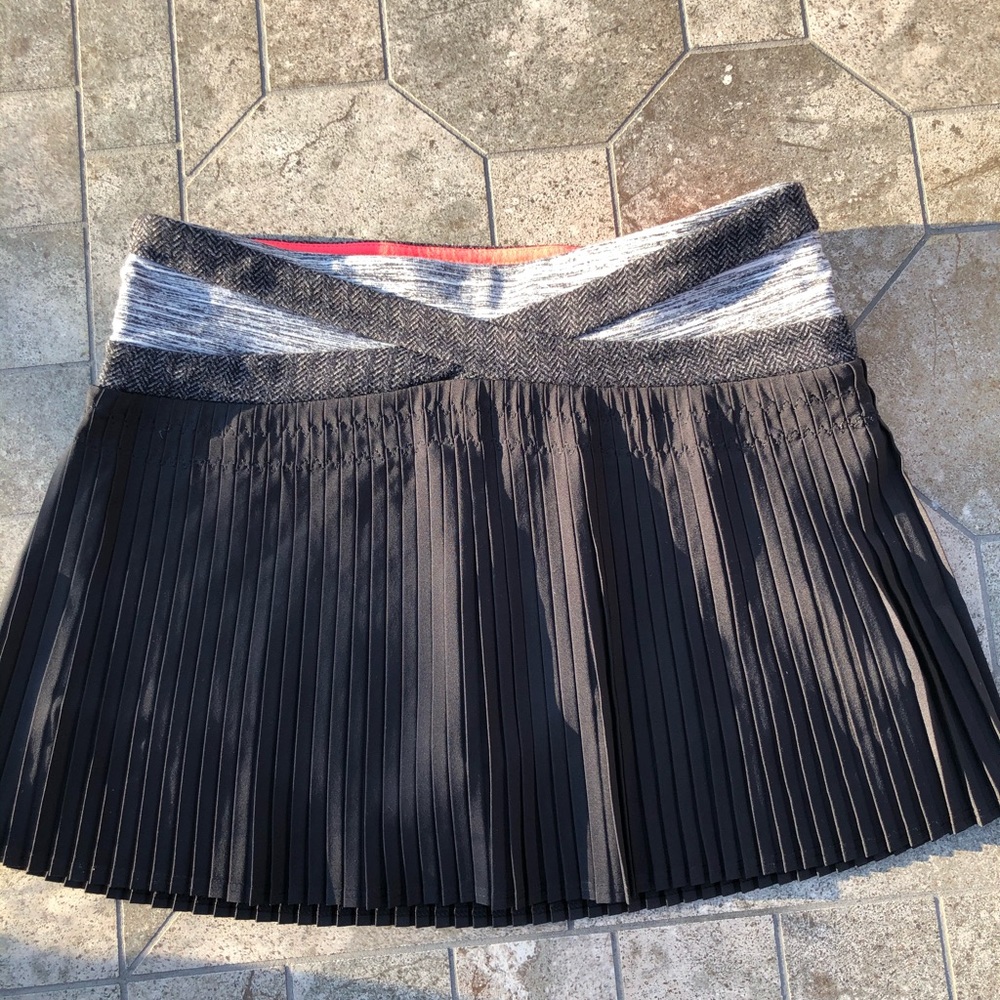 Ivivva pleated skirt